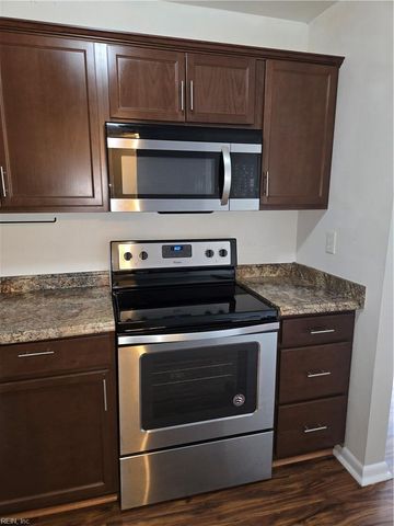 5602 Banbury CT, Virginia Beach, VA 23462