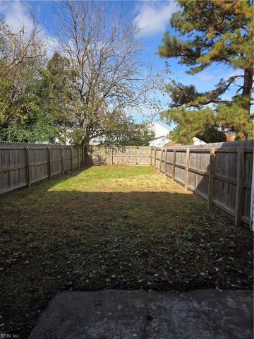 5602 Banbury CT, Virginia Beach, VA 23462
