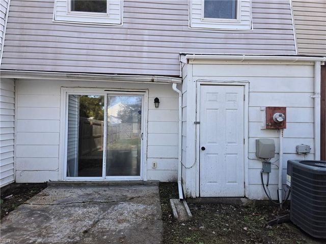 5602 Banbury CT, Virginia Beach, VA 23462
