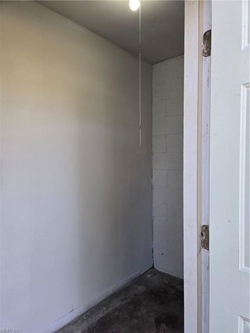 5602 Banbury CT, Virginia Beach, VA 23462