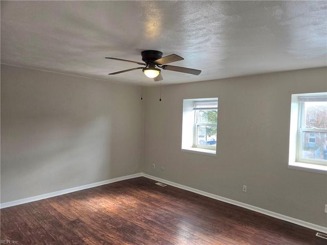 5602 Banbury CT, Virginia Beach, VA 23462