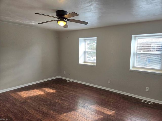5602 Banbury CT, Virginia Beach, VA 23462