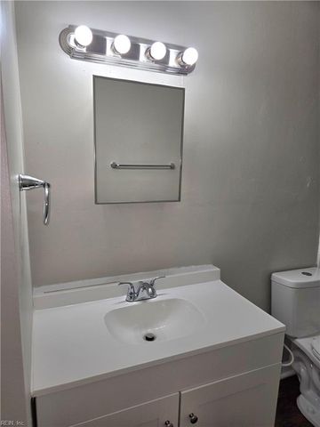 5602 Banbury CT, Virginia Beach, VA 23462