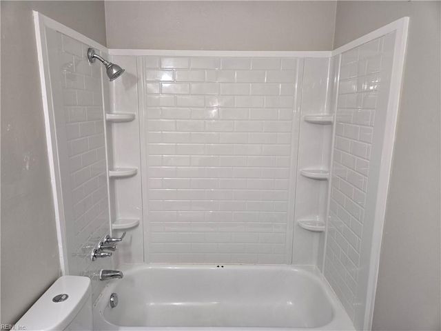 5602 Banbury CT, Virginia Beach, VA 23462