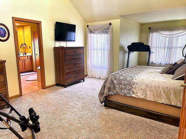 2484 Warwick Court, Aurora, IL 60503