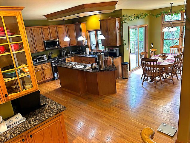 2484 Warwick Court, Aurora, IL 60503