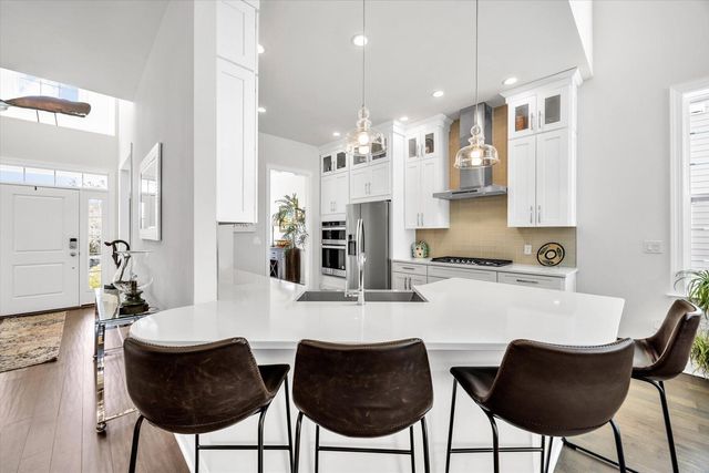 34 Briarwood, Plymouth, MA 02360