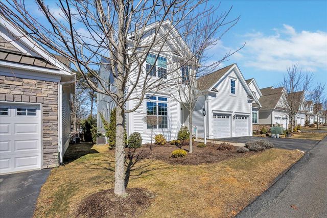 34 Briarwood, Plymouth, MA 02360