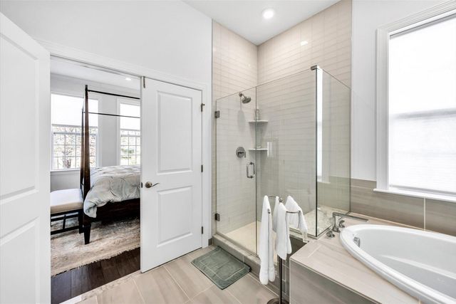 34 Briarwood, Plymouth, MA 02360