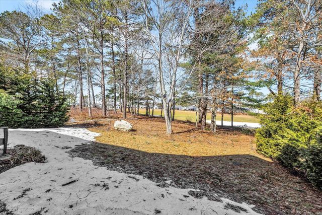 34 Briarwood, Plymouth, MA 02360