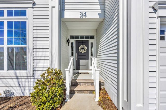 34 Briarwood, Plymouth, MA 02360