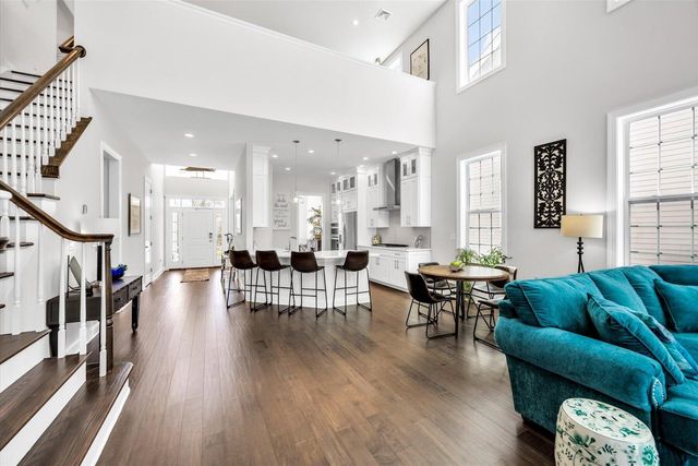 34 Briarwood, Plymouth, MA 02360