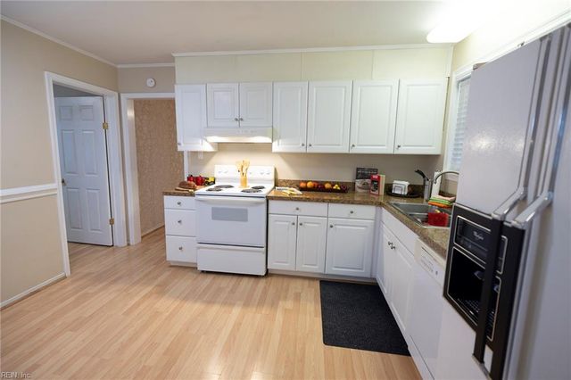 3868 Windsor Woods BLVD, Virginia Beach, VA 23452