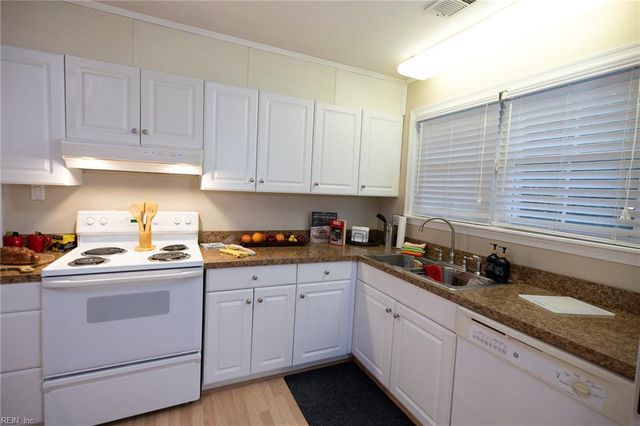 3868 Windsor Woods BLVD, Virginia Beach, VA 23452