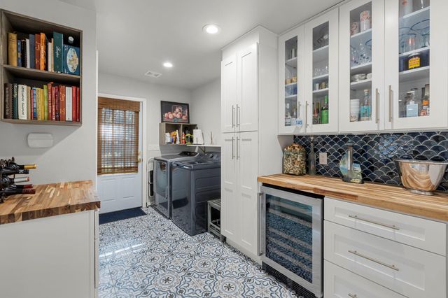 4507 Balcones Woods DR, Austin, TX 78759