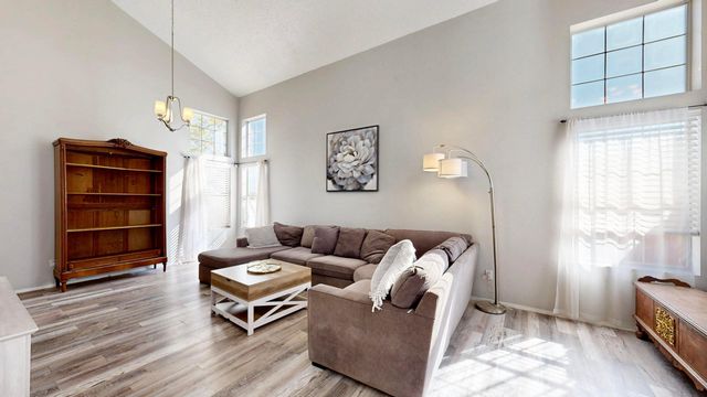 8105 Camino Paisano NW, Albuquerque, NM 87120