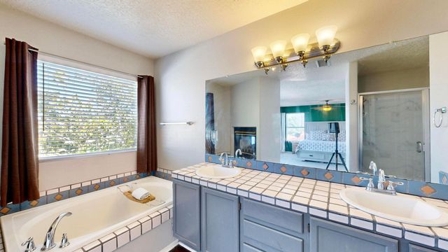 8105 Camino Paisano NW, Albuquerque, NM 87120