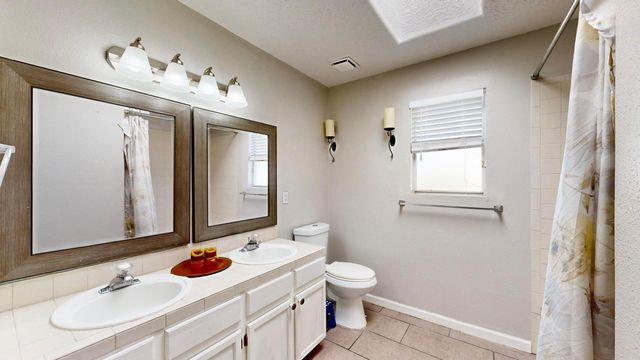 8105 Camino Paisano NW, Albuquerque, NM 87120