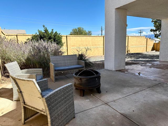 8105 Camino Paisano NW, Albuquerque, NM 87120