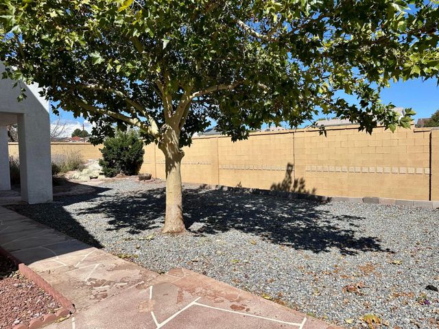 8105 Camino Paisano NW, Albuquerque, NM 87120