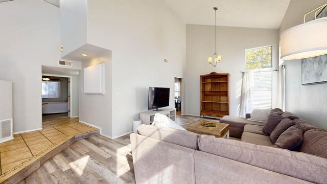 8105 Camino Paisano NW, Albuquerque, NM 87120