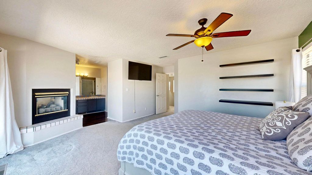 Image 30 of property listing at 8105 Camino Paisano NW, Albuquerque, NM 87120