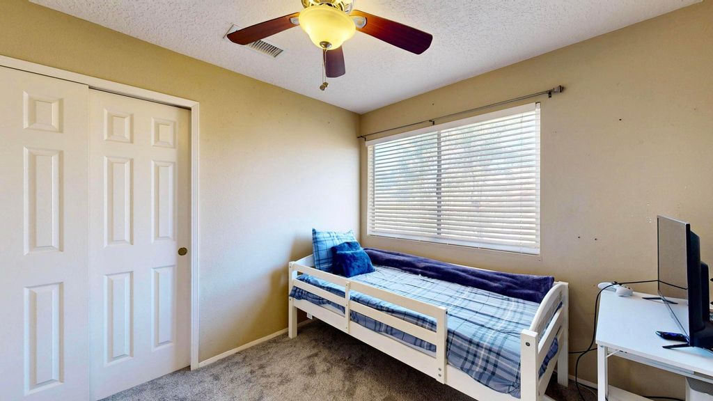 Image 41 of property listing at 8105 Camino Paisano NW, Albuquerque, NM 87120