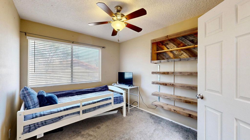 Image 42 of property listing at 8105 Camino Paisano NW, Albuquerque, NM 87120