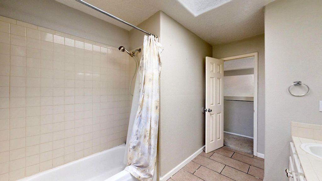 Image 46 of property listing at 8105 Camino Paisano NW, Albuquerque, NM 87120