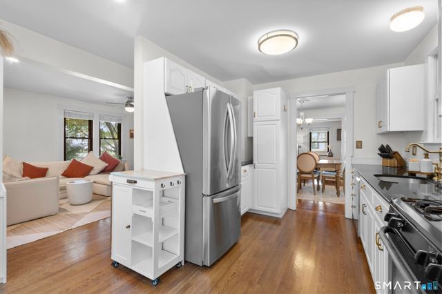 56 Knickerbocker Avenue, Stamford, CT 06907