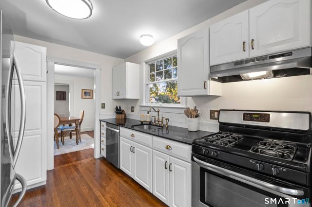 56 Knickerbocker Avenue, Stamford, CT 06907