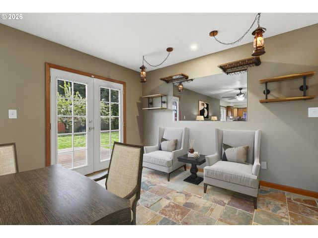 715 DAYTON Ave, Vancouver, WA 98664