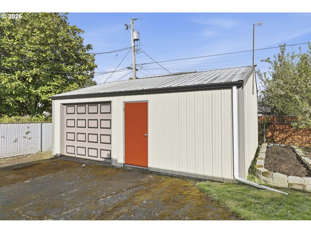 715 DAYTON Ave, Vancouver, WA 98664