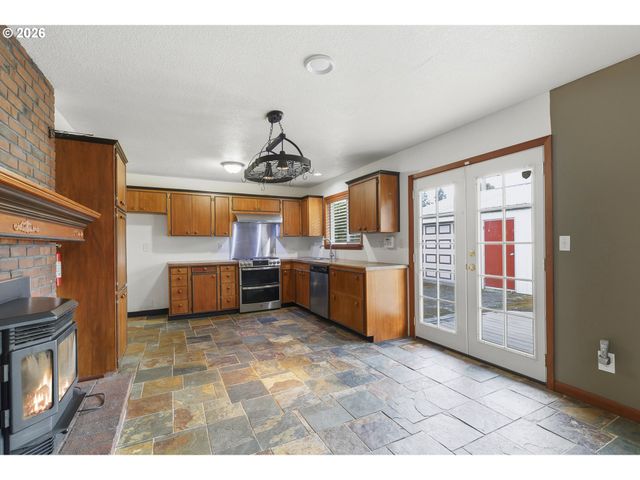 715 DAYTON Ave, Vancouver, WA 98664