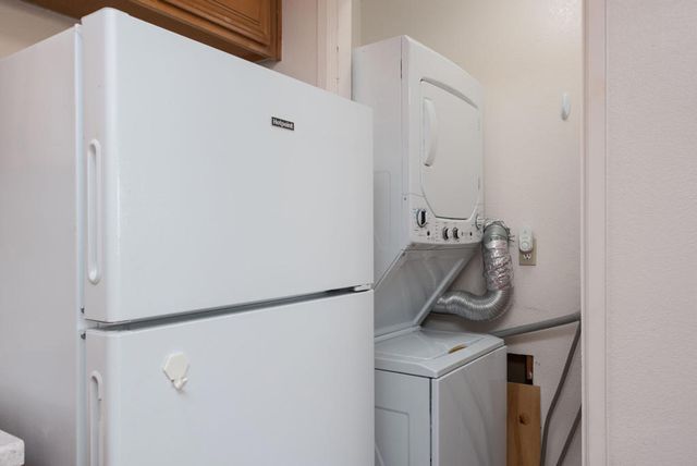 965 E Vista Chino, Palm Springs, CA 92262