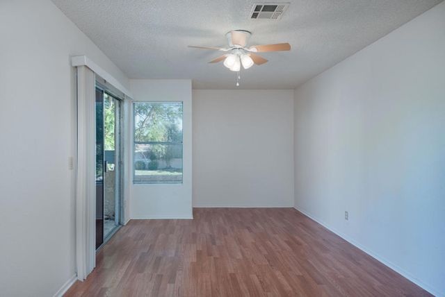 965 E Vista Chino, Palm Springs, CA 92262