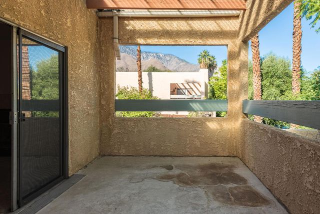 965 E Vista Chino, Palm Springs, CA 92262