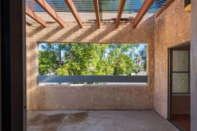 965 E Vista Chino, Palm Springs, CA 92262