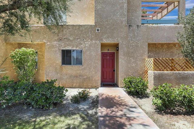 965 E Vista Chino, Palm Springs, CA 92262