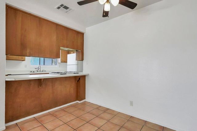 965 E Vista Chino, Palm Springs, CA 92262