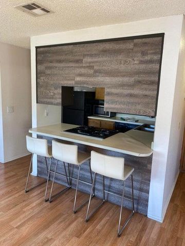 965 E Vista Chino, Palm Springs, CA 92262