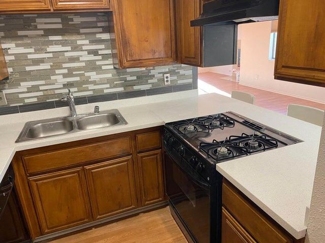 965 E Vista Chino, Palm Springs, CA 92262