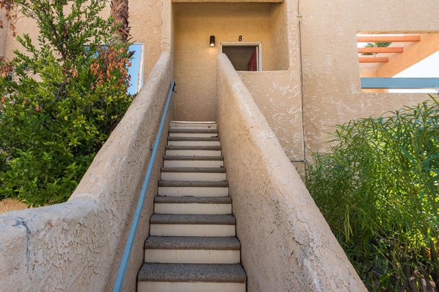 965 E Vista Chino, Palm Springs, CA 92262