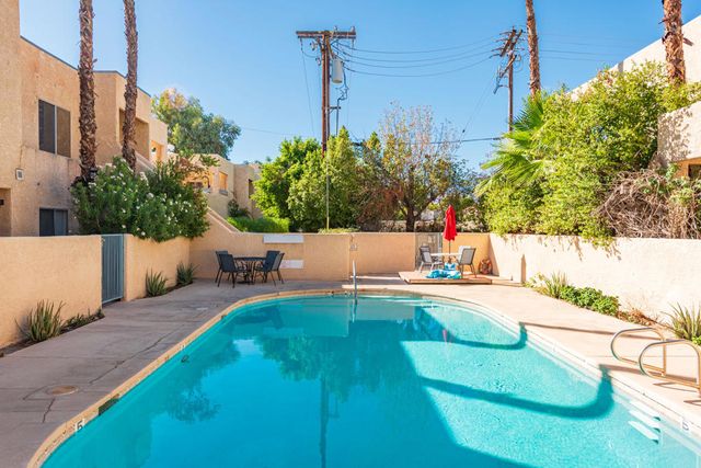 965 E Vista Chino, Palm Springs, CA 92262