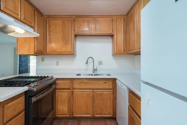 965 E Vista Chino, Palm Springs, CA 92262