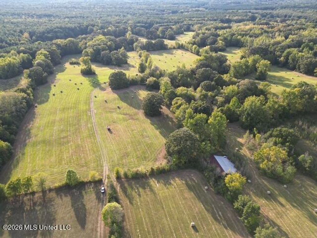310, Como, MS 38619 — photo 2