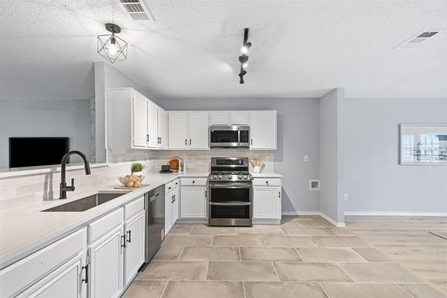 1379 Honeysuckle Lane, Lewisville, TX 75077