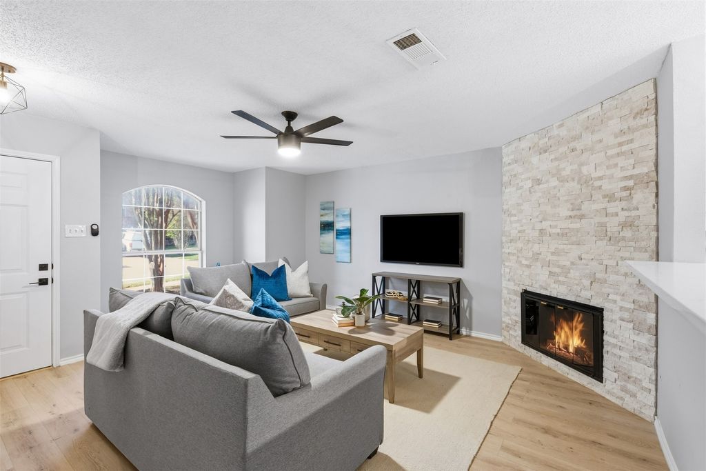 1379 Honeysuckle Lane, Lewisville, TX 75077