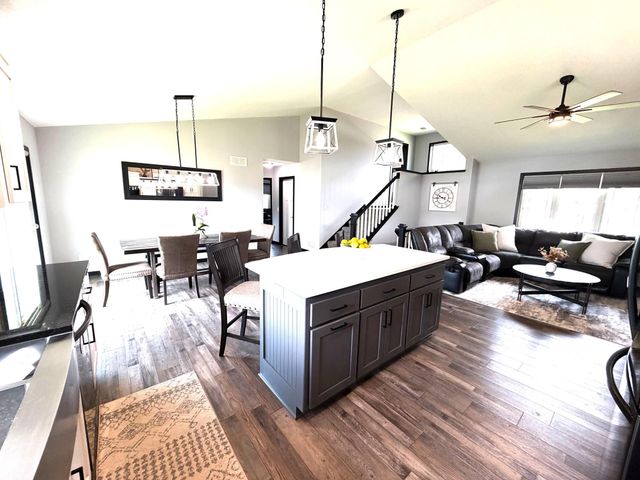 8255 384th Trail, North Branch, MN 55056