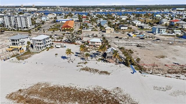 42 Avenue E, Fort Myers Beach, FL 33931